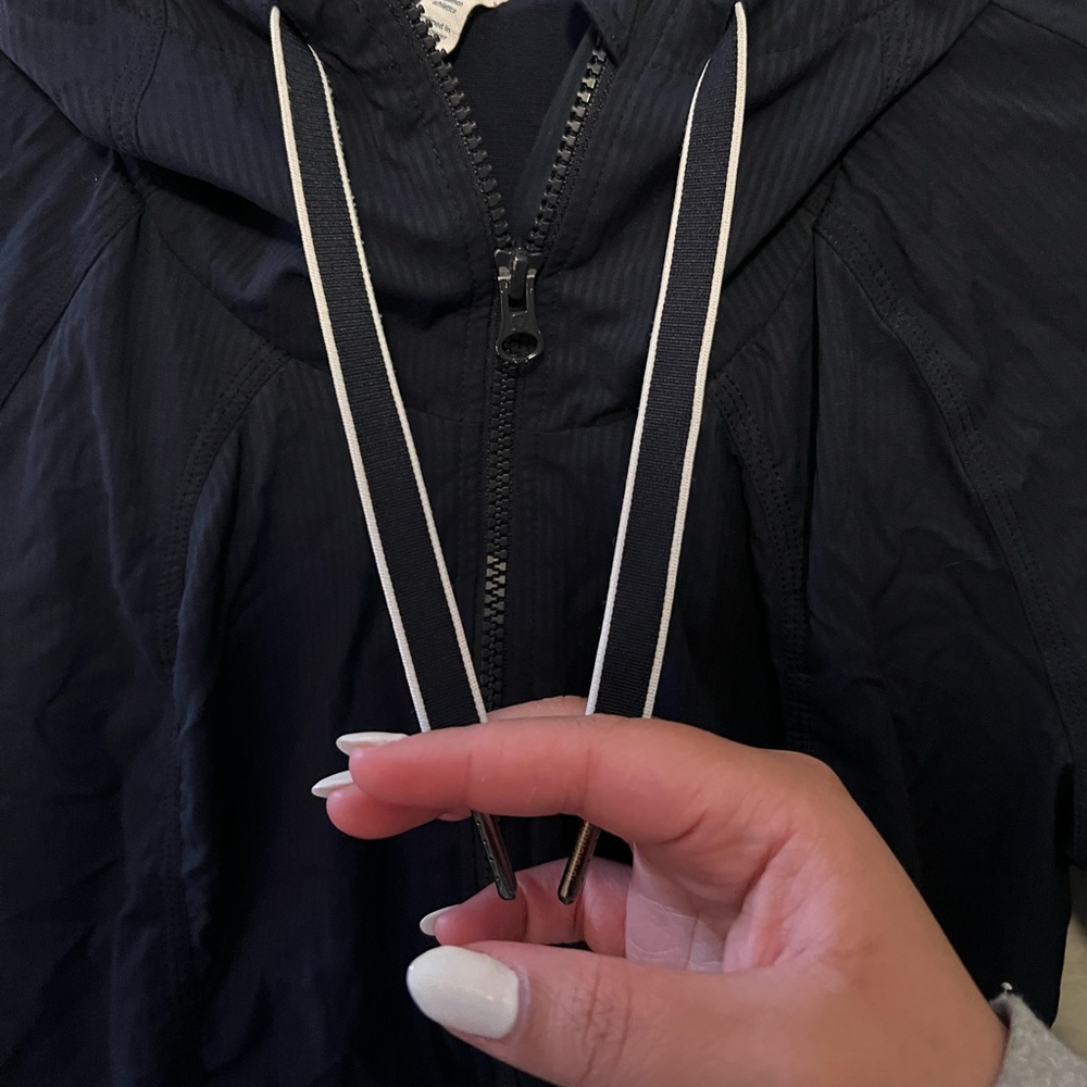 Lululemon Jacket - Picture 2 of 6